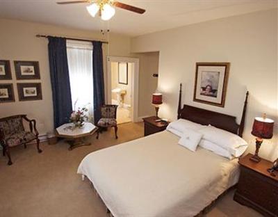 фото отеля DesBarres Manor Inn