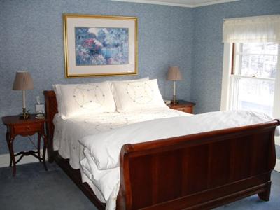 фото отеля Trumbull House Bed and Breakfast