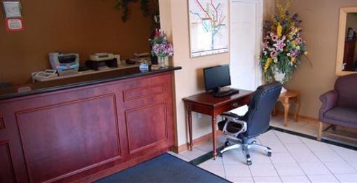 фото отеля Budget Inn Falls Church