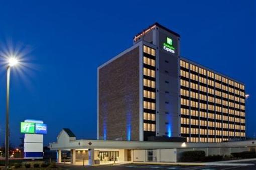 фото отеля Holiday Inn Express Washington DC SW-Springfield