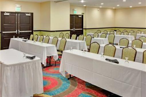 фото отеля Holiday Inn Hotel & Suites Anaheim 1 BLK Disneyland