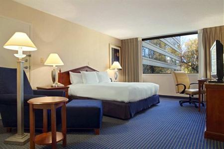 фото отеля Hilton Durham near Duke University