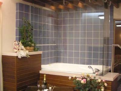фото отеля Hotel Tea Rose Yekaterinburg
