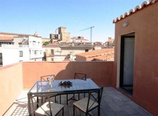 фото отеля Apartamentos H2 Caceres