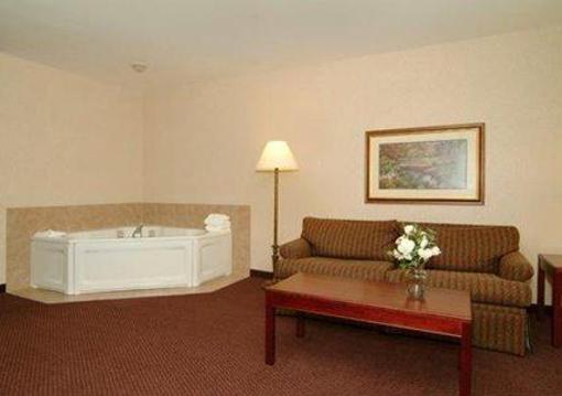 фото отеля Comfort Inn and Suites Fort Madison