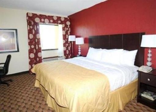 фото отеля Red Roof Inn and Suites Cincinnati North-Mason