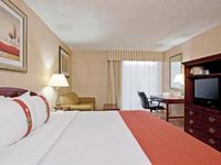 Holiday Inn Fresno-Airport