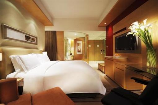 фото отеля New World Wuhan Hotel
