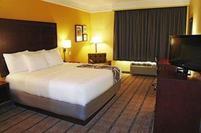фото отеля La Quinta Inn & Suites Houston NW Beltway8 West Road