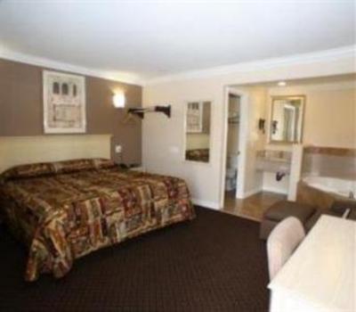 фото отеля Harbor Inn and Suites