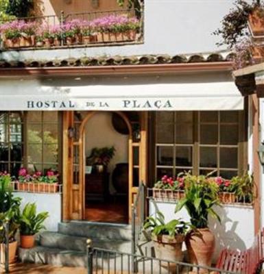 фото отеля Hostal De La Placa Cabrils