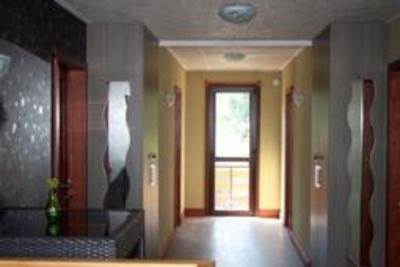 фото отеля San Art Floating Hostel