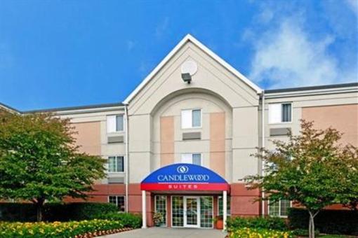 фото отеля Candlewood Suites Chicago Waukegan