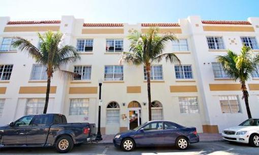 фото отеля First Sofi Apartments Miami Beach