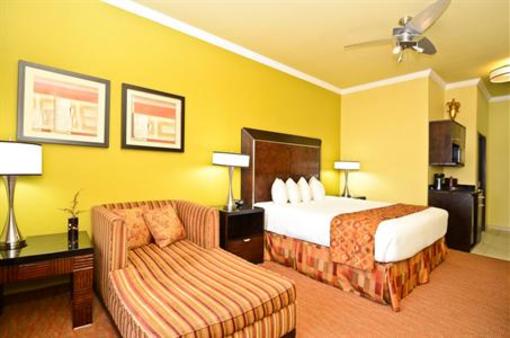 фото отеля BEST WESTERN PLUS Christopher Inn & Suites