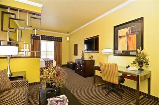 фото отеля BEST WESTERN PLUS Christopher Inn & Suites