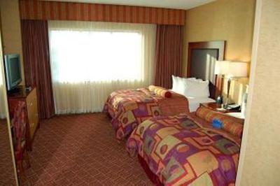 фото отеля Embassy Suites Charlotte - Concord / Golf Resort & Spa