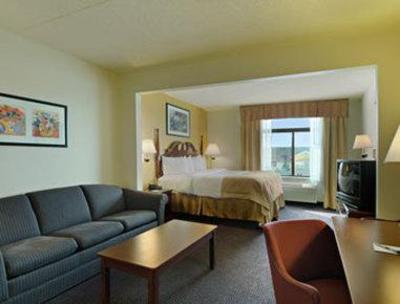 фото отеля Auburn Hills Hotel & Suites