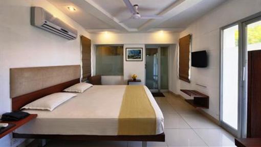 фото отеля Kalyan Hotel Vadodara
