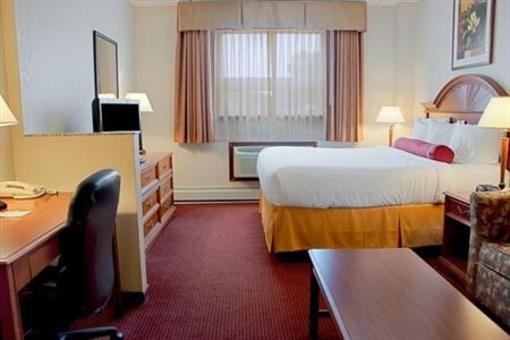 фото отеля BEST WESTERN Sandusky Hotel & Suites