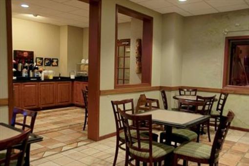 фото отеля BEST WESTERN Sandusky Hotel & Suites