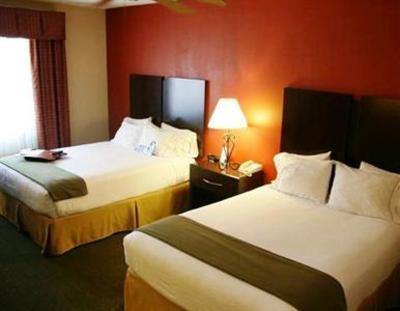 фото отеля Holiday Inn Express Hotel & Suites Oxford (Mississippi)