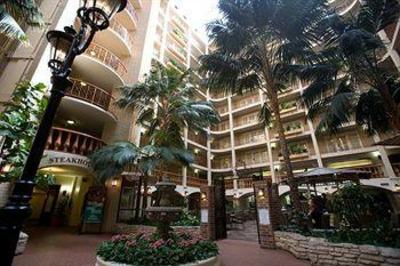фото отеля Embassy Suites Hotel Austin Central