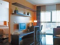 Hesperia Fira Suites