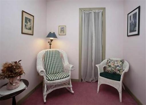 фото отеля The Tuckernuck Inn