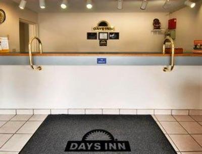 фото отеля Days Inn Oswego