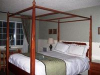 Cinnamon Bear Inn