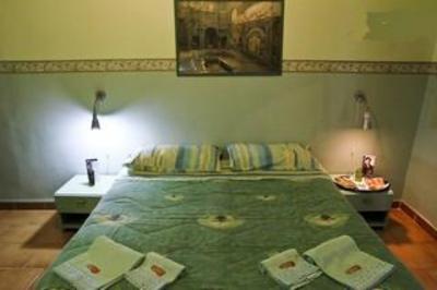 фото отеля Robby's House Bed & Breakfast Naples