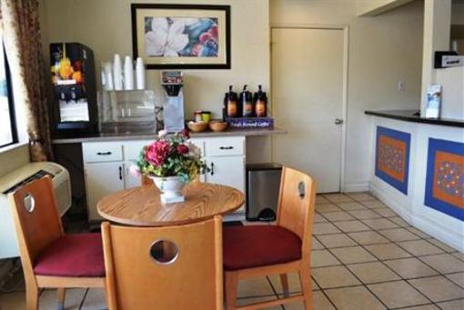 фото отеля Vagabond Inn Fresno