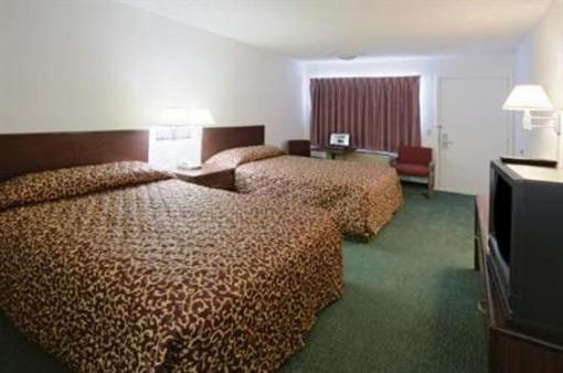 фото отеля Americas Best Value Inn & Suites Kansas City (Missouri)