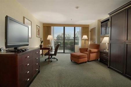 фото отеля Hilton Lafayette