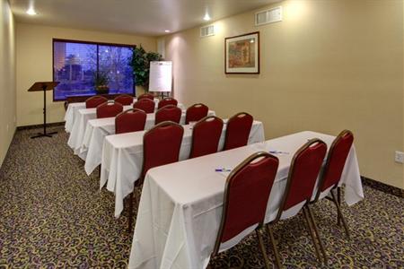 фото отеля Holiday Inn Express Hotel & Suites Henderson (Nevada)