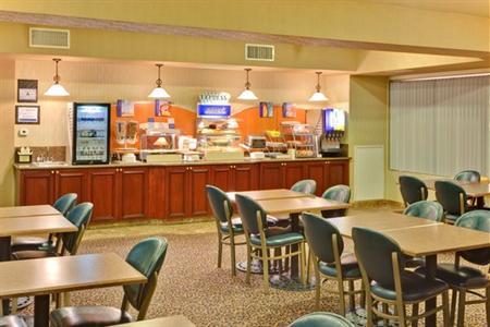 фото отеля Holiday Inn Express Hotel & Suites Henderson (Nevada)