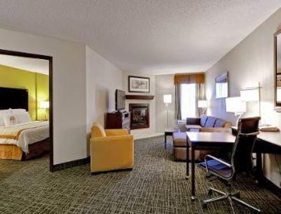 фото отеля Hawthorn Suites by Wyndham Cedar Rapids