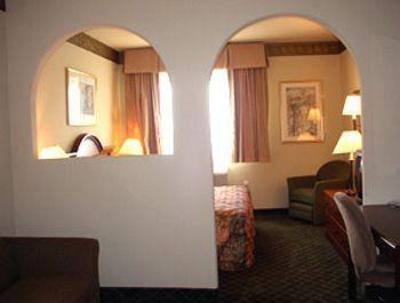 фото отеля BEST WESTERN Tulsa Inn & Suites