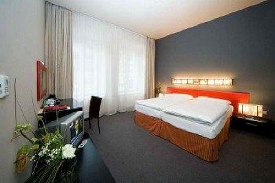 фото отеля Hotel Prague Inn