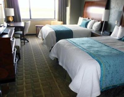 фото отеля Oshkosh Premier Waterfront Hotel & Convention Center