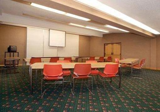 фото отеля Quality Inn Fort Wayne