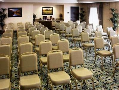 фото отеля Holiday Inn Express Huntsville (Canada)