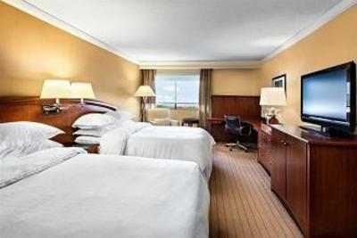 фото отеля Sheraton Laval Hotel