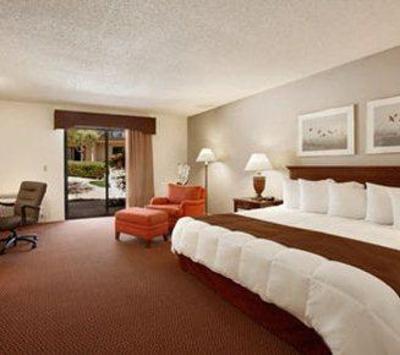 фото отеля Yucca Valley Inn and Suites