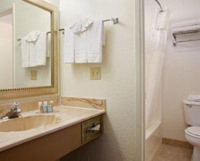 фото отеля Yucca Valley Inn and Suites