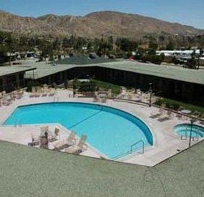 фото отеля Yucca Valley Inn and Suites