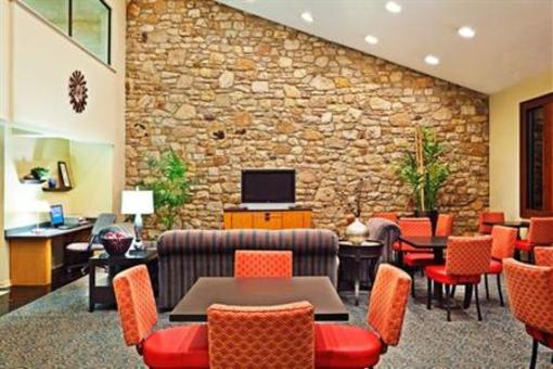 фото отеля Holiday Inn Express Hickory - Hickory Mart