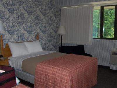 фото отеля Woodlands Hotel & Suites - Colonial Williamsburg