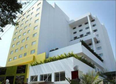 фото отеля Lemon Tree Hotel Electronics City Bangalore